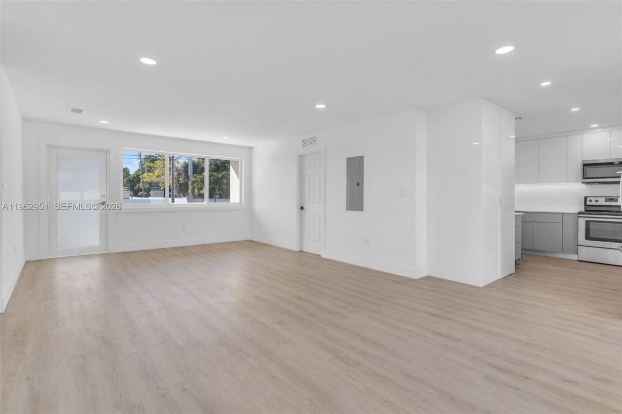 5941 E 6th Ave, Hialeah, FL 33013 Photo