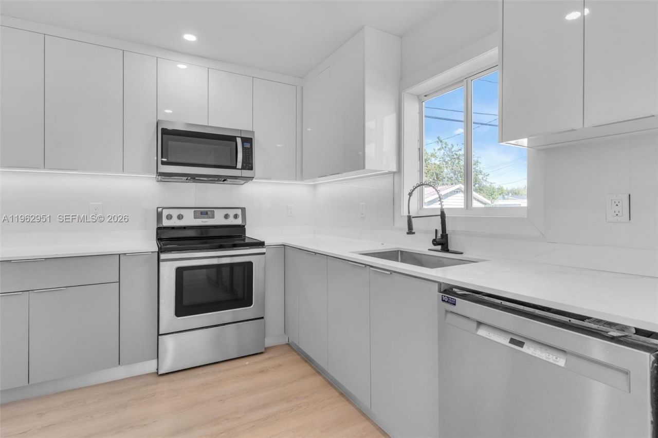 5941 E 6th Ave, Hialeah, FL 33013 Photo