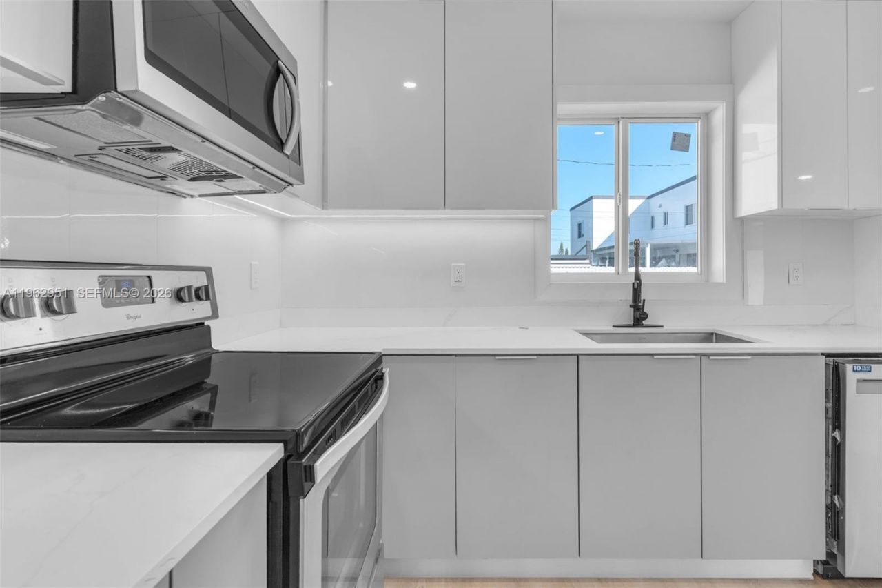 5941 E 6th Ave, Hialeah, FL 33013 Photo