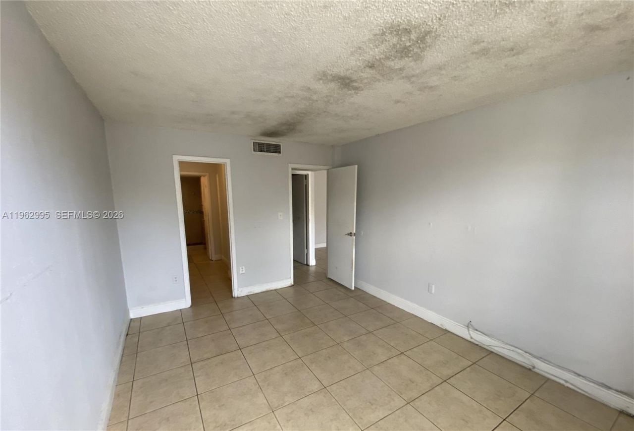 1800 Sans Souci Blvd , Unit 119, North Miami, FL 33181 Photo