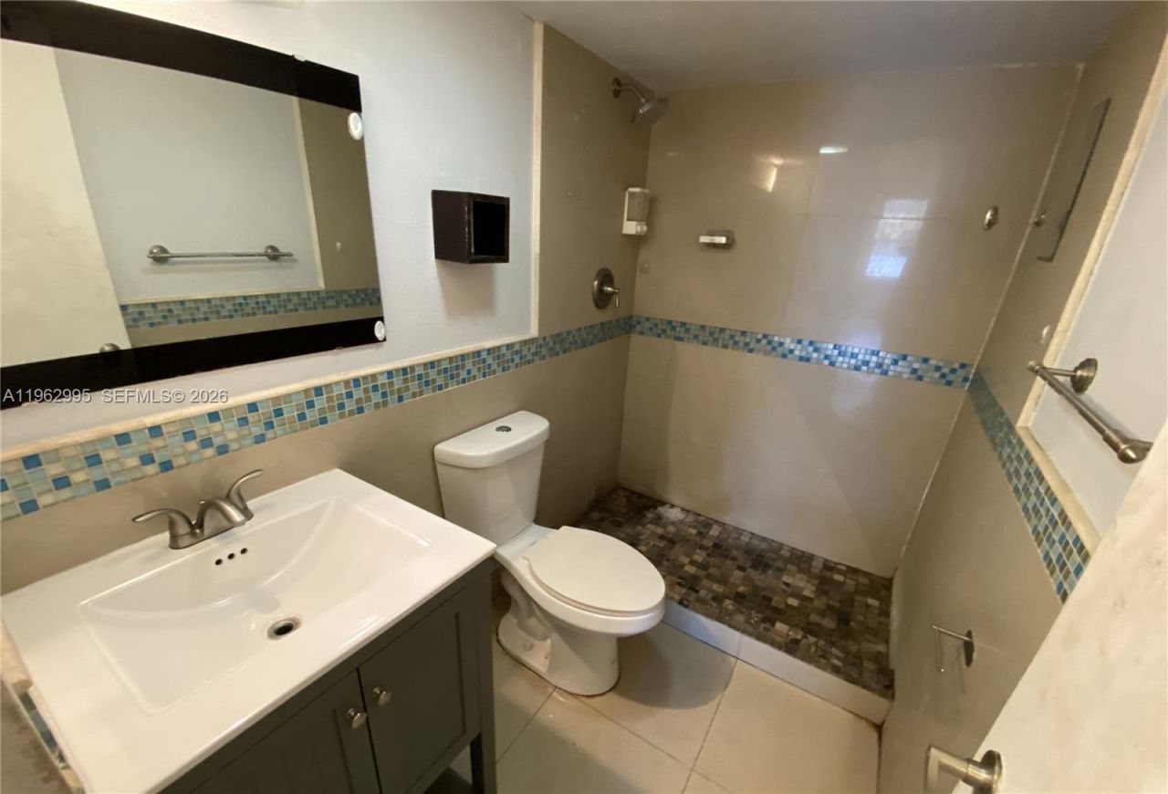 1800 Sans Souci Blvd , Unit 119, North Miami, FL 33181 Photo