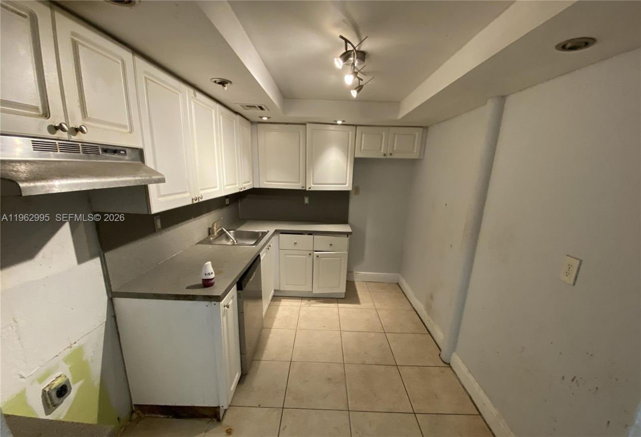 1800 Sans Souci Blvd , Unit 119, North Miami, FL 33181 Photo