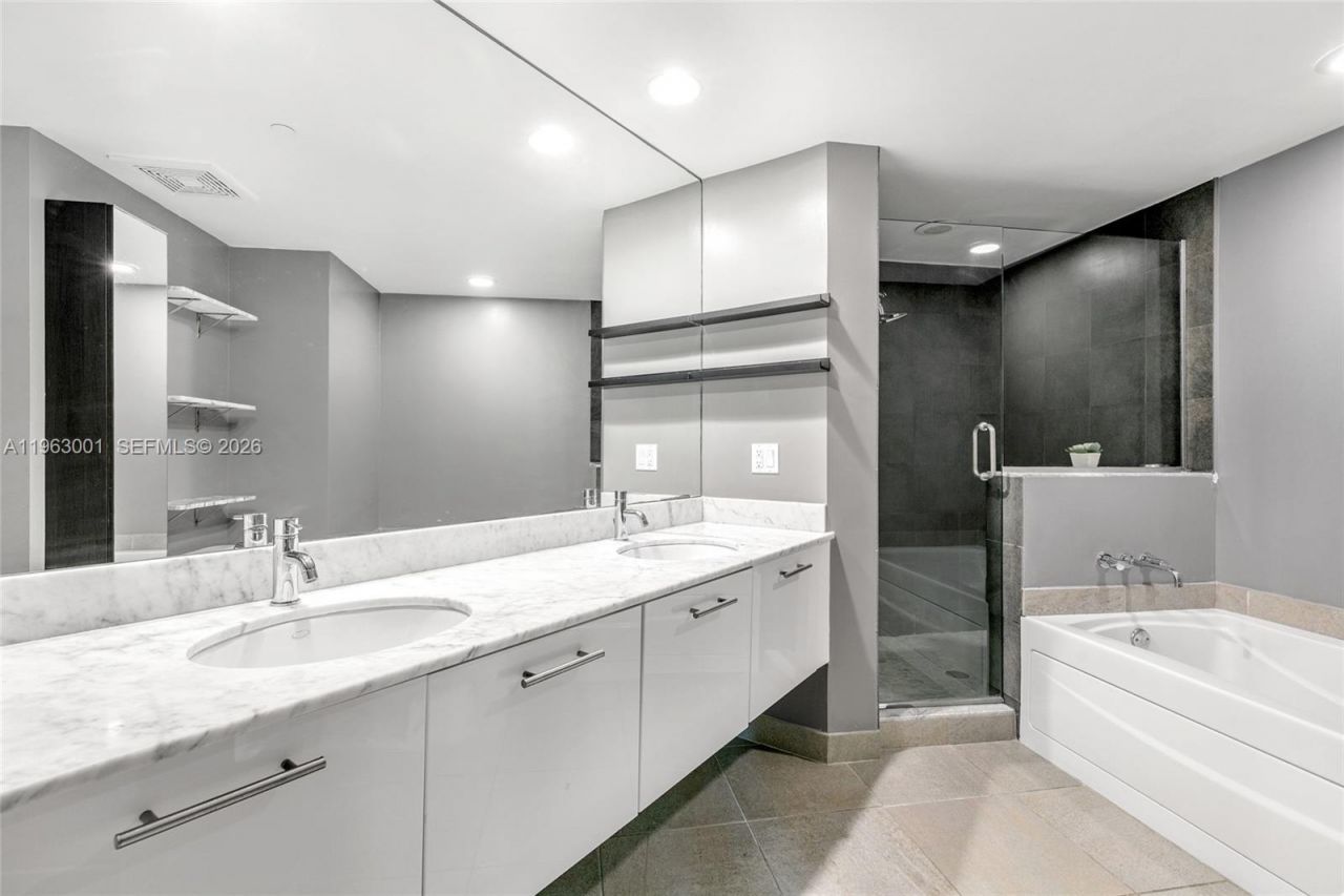 55 SE 6th St, Unit 3101, Miami, FL 33131 Photo