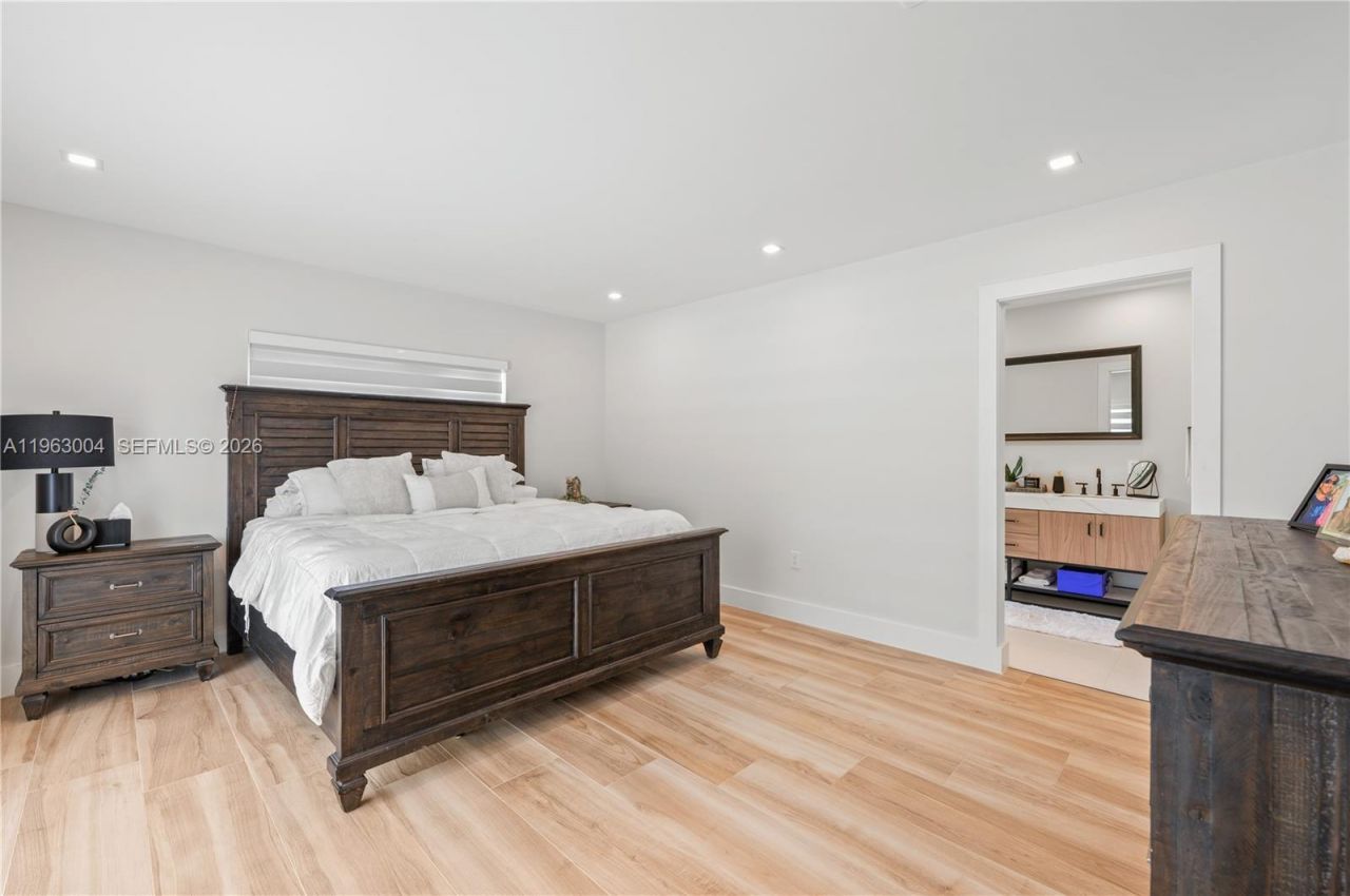 8605 SW 162nd St, Palmetto Bay, FL 33157 Photo