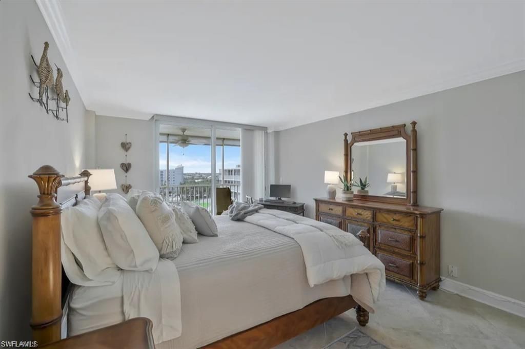 5 Bluebill Ave, Unit 812, Naples, FL 34108 Photo