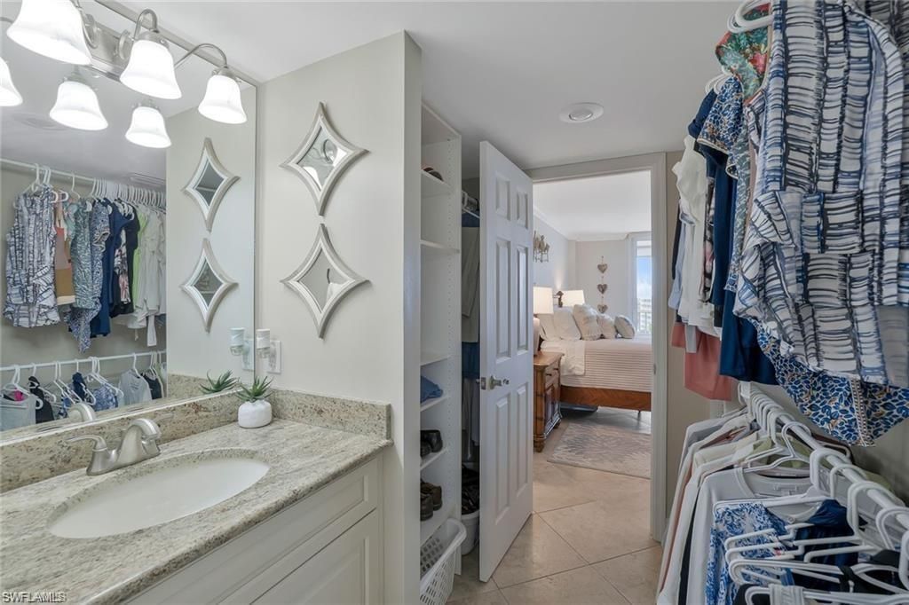 5 Bluebill Ave, Unit 812, Naples, FL 34108 Photo
