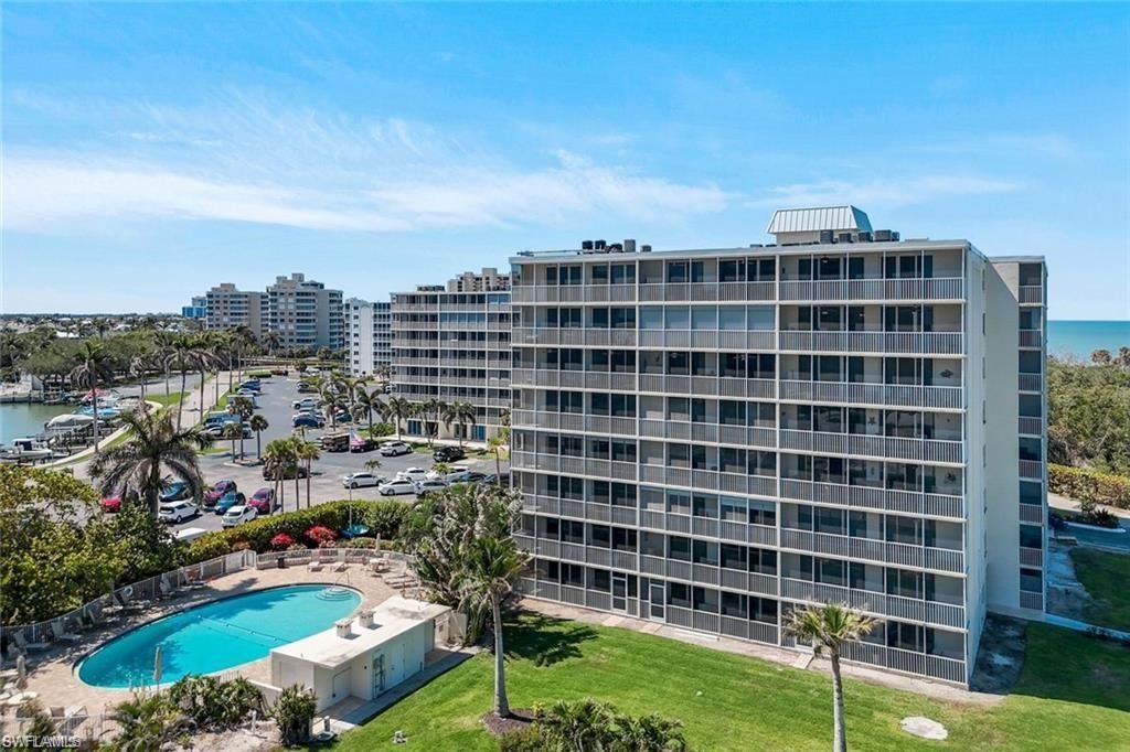 5 Bluebill Ave, Unit 812, Naples, FL 34108 Photo
