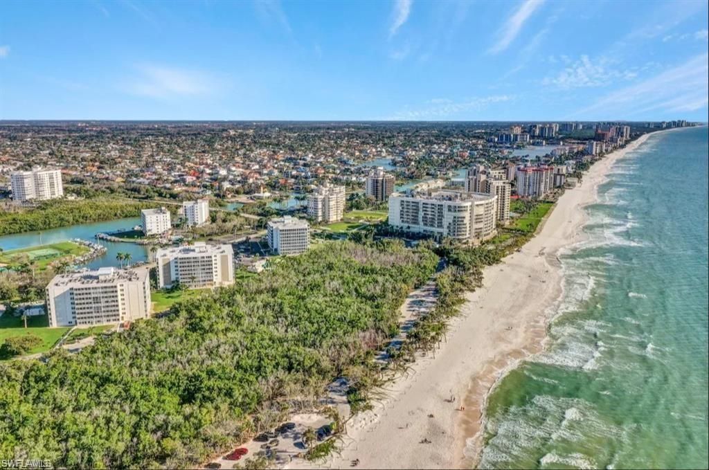 5 Bluebill Ave, Unit 812, Naples, FL 34108 Photo