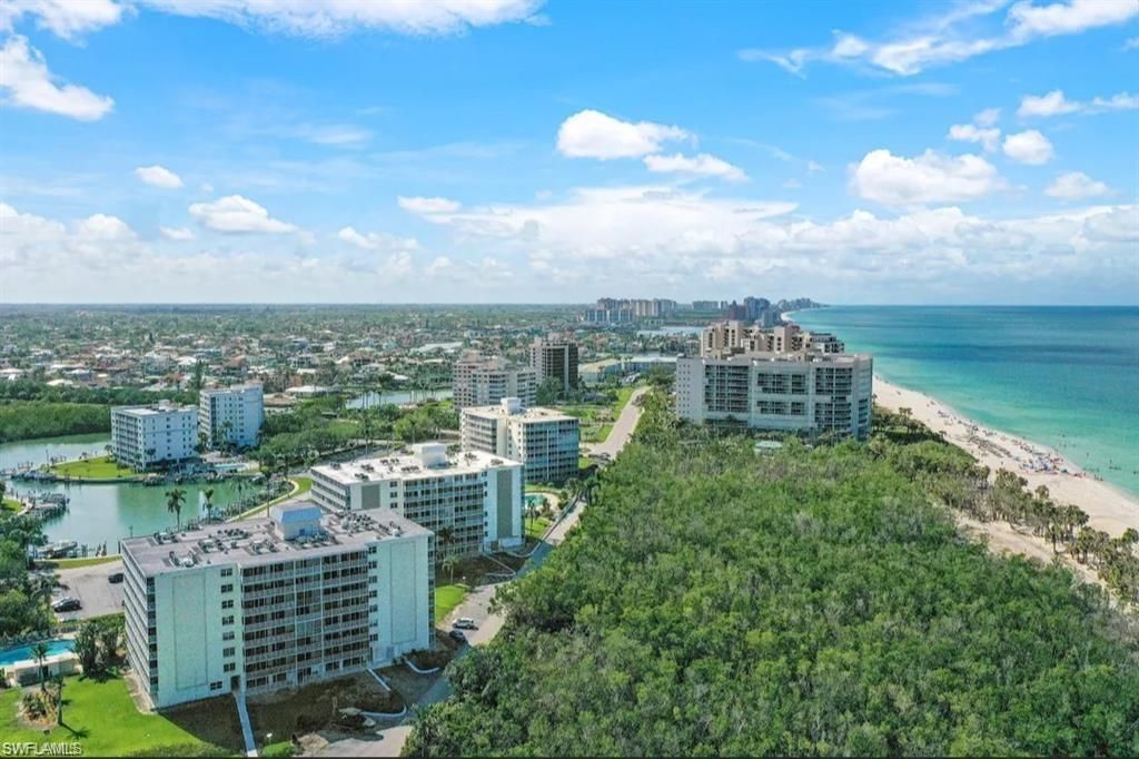 5 Bluebill Ave, Unit 812, Naples, FL 34108 Photo