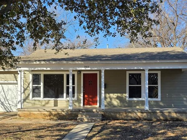 702 Emery Street, Denton, TX 76201