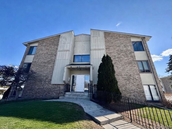 30515 14 Mile Rd., Farmington Hills, MI 48334