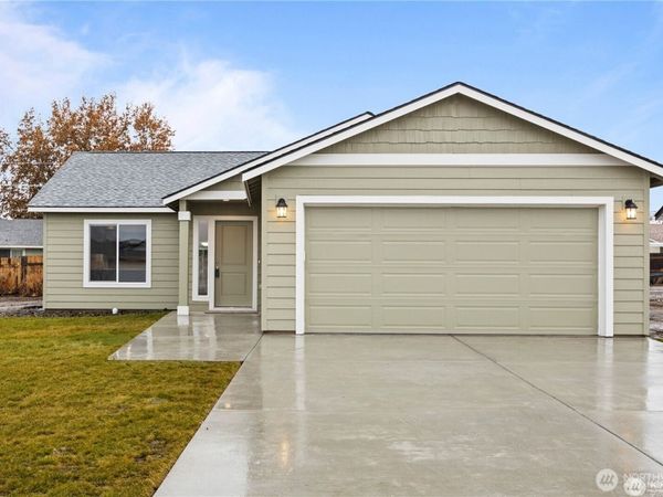 925 La Vista Drive, Warden, WA 98857