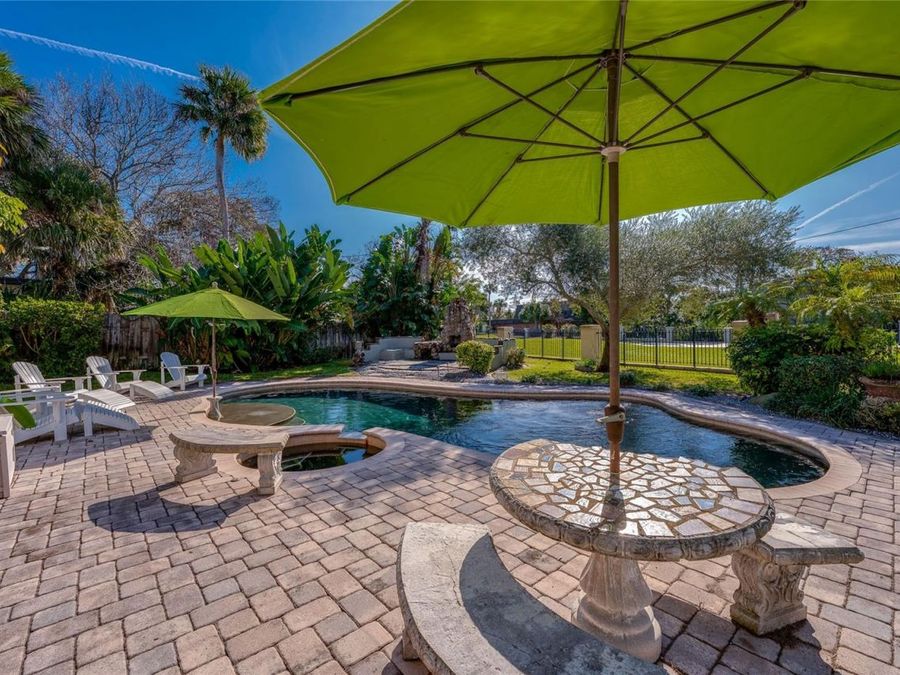 Property Image 37