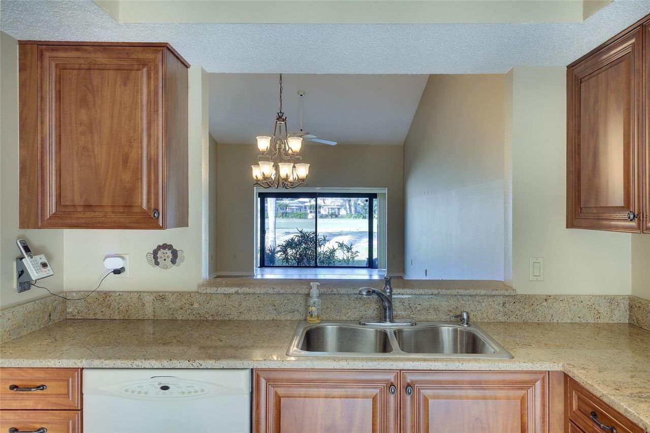 6291 Timber Lake Drive, Unit I4, Sarasota, FL 34243 Photo