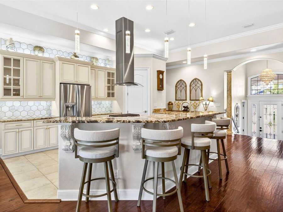 Property Image 6