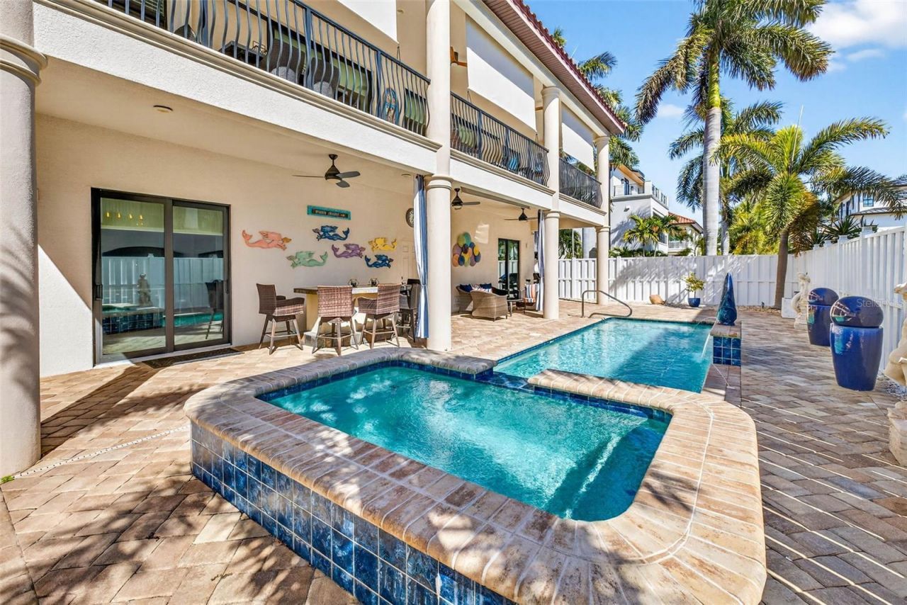 105 Wimbledon Court, Redington Shores, FL 33708 Photo
