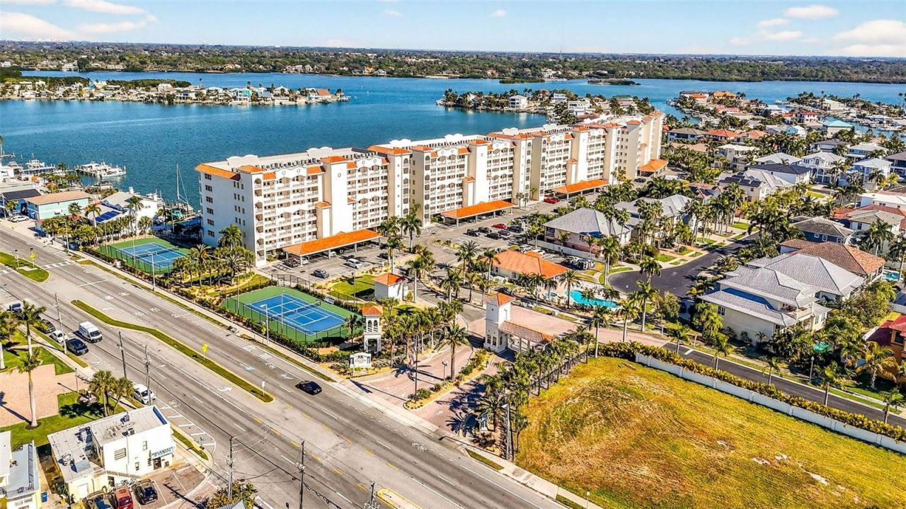 105 Wimbledon Court, Redington Shores, FL 33708 Photo