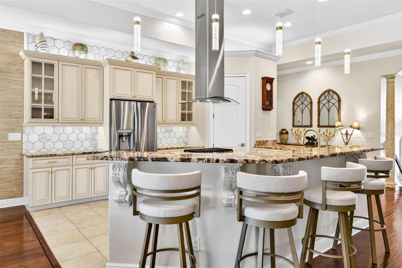 105 Wimbledon Court, Redington Shores, FL 33708 Photo