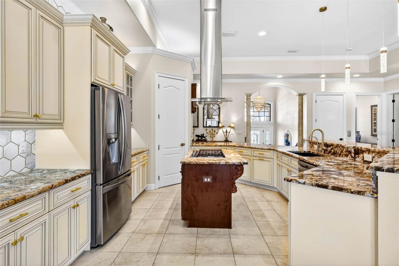 105 Wimbledon Court, Redington Shores, FL 33708 Photo