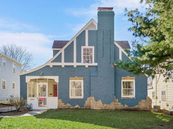 207 E 73rd Terrace, Kansas City, MO 64114