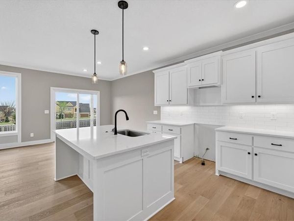 25069 W 94th Terrace, Lenexa, KS 66227