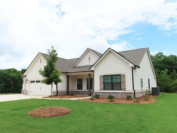 309 Weslyn Drive, Social Circle, GA 30025