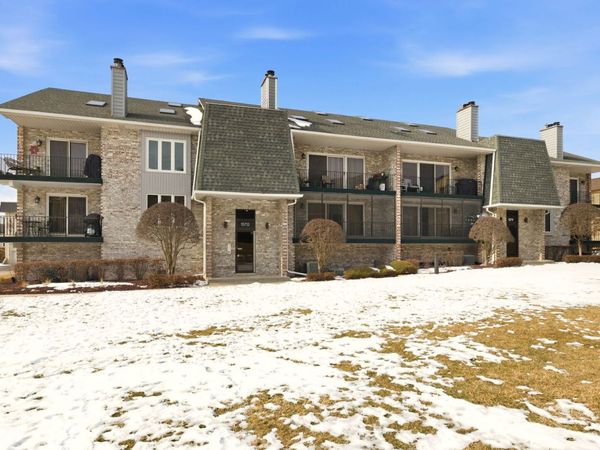 15713 Old Orchard Court, Unit 1N, Orland Park, IL 60462