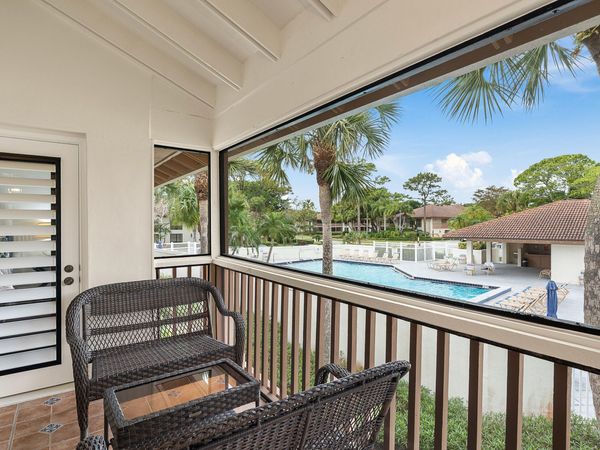 407 Brackenwood Lane S, Palm Beach Gardens, FL 33418