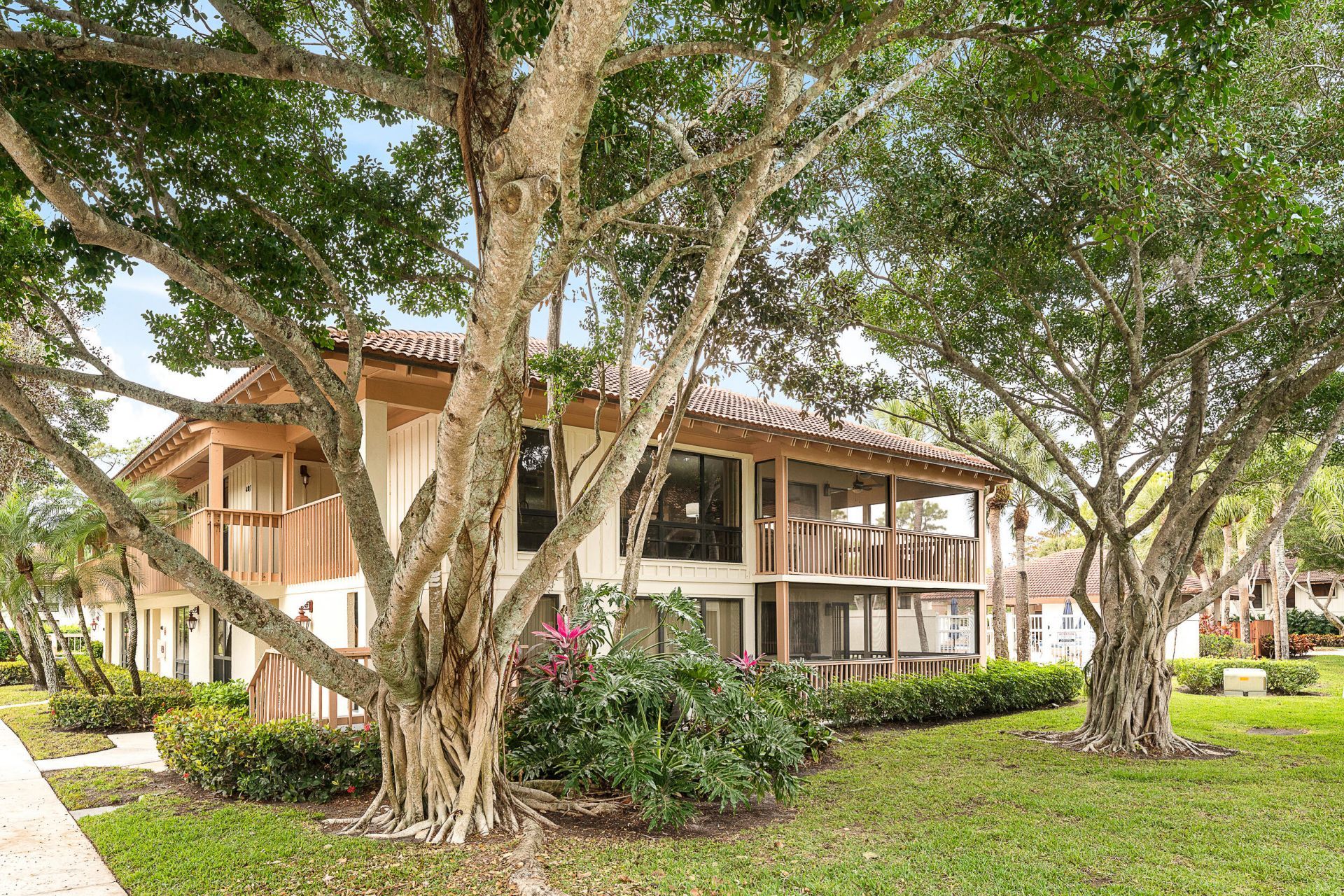 407 Brackenwood Lane S, Palm Beach Gardens, FL 33418 Photo