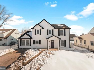 12 GERANIUM ROAD, LEVITTOWN, PA 19057