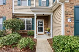 152 Chenoa Dr. photo 4
