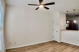 152 Chenoa Dr. photo 4