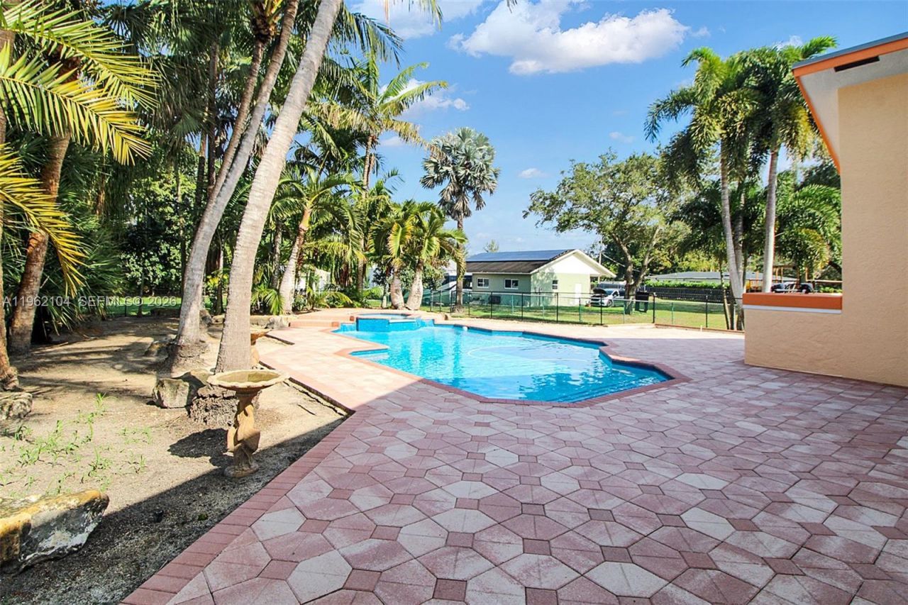 14481 SW 20th St , Davie, FL 33325 Photo