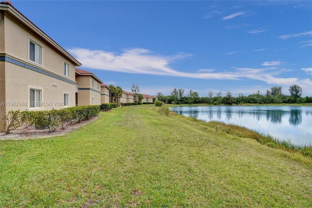 1169 Golden Lakes Blvd, Unit 1123, West Palm Beach, FL 33411 Photo