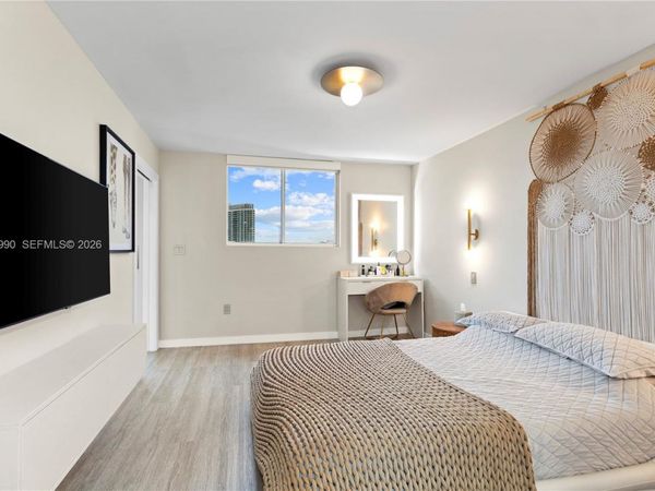 1688 West Ave , Unit PH-04, Miami Beach, FL 33139