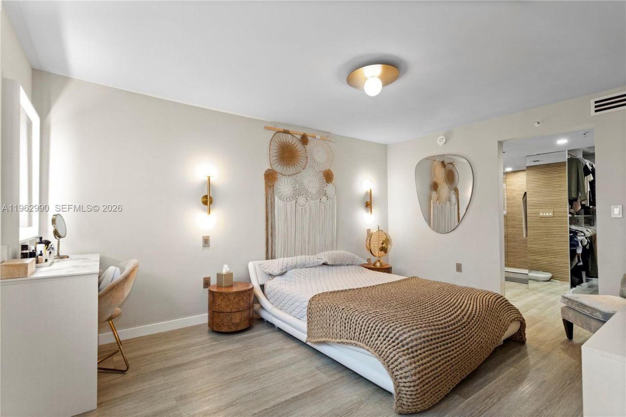 1688 West Ave , Unit PH-04, Miami Beach, FL 33139 Photo