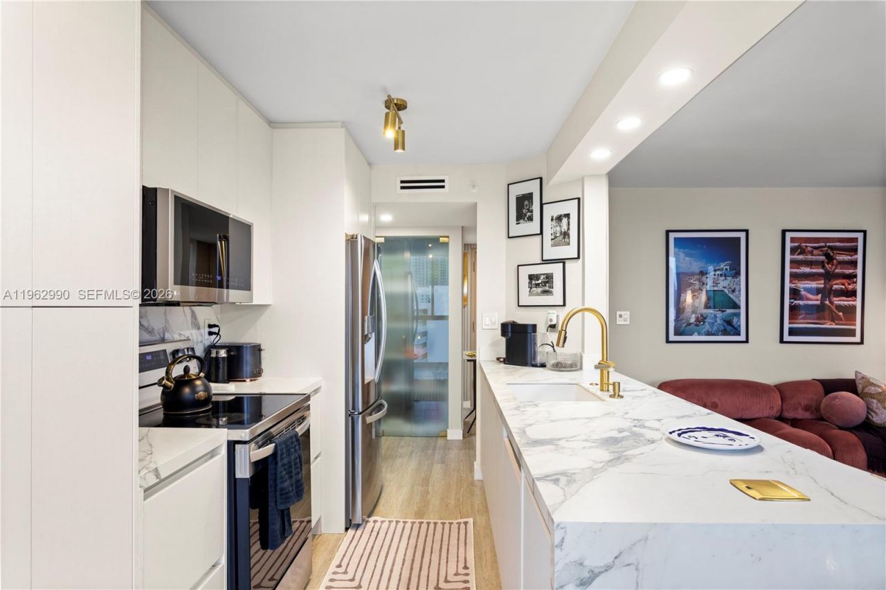 1688 West Ave , Unit PH-04, Miami Beach, FL 33139 Photo