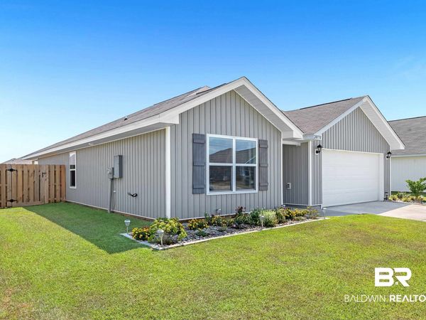 20770 Mercury Drive, Robertsdale, AL 36567