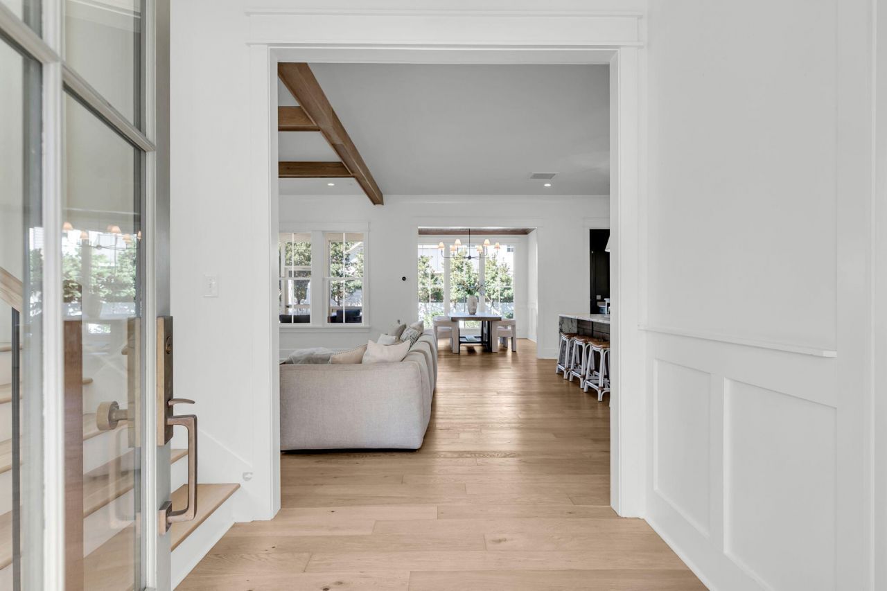 546 Center Street Photo 13