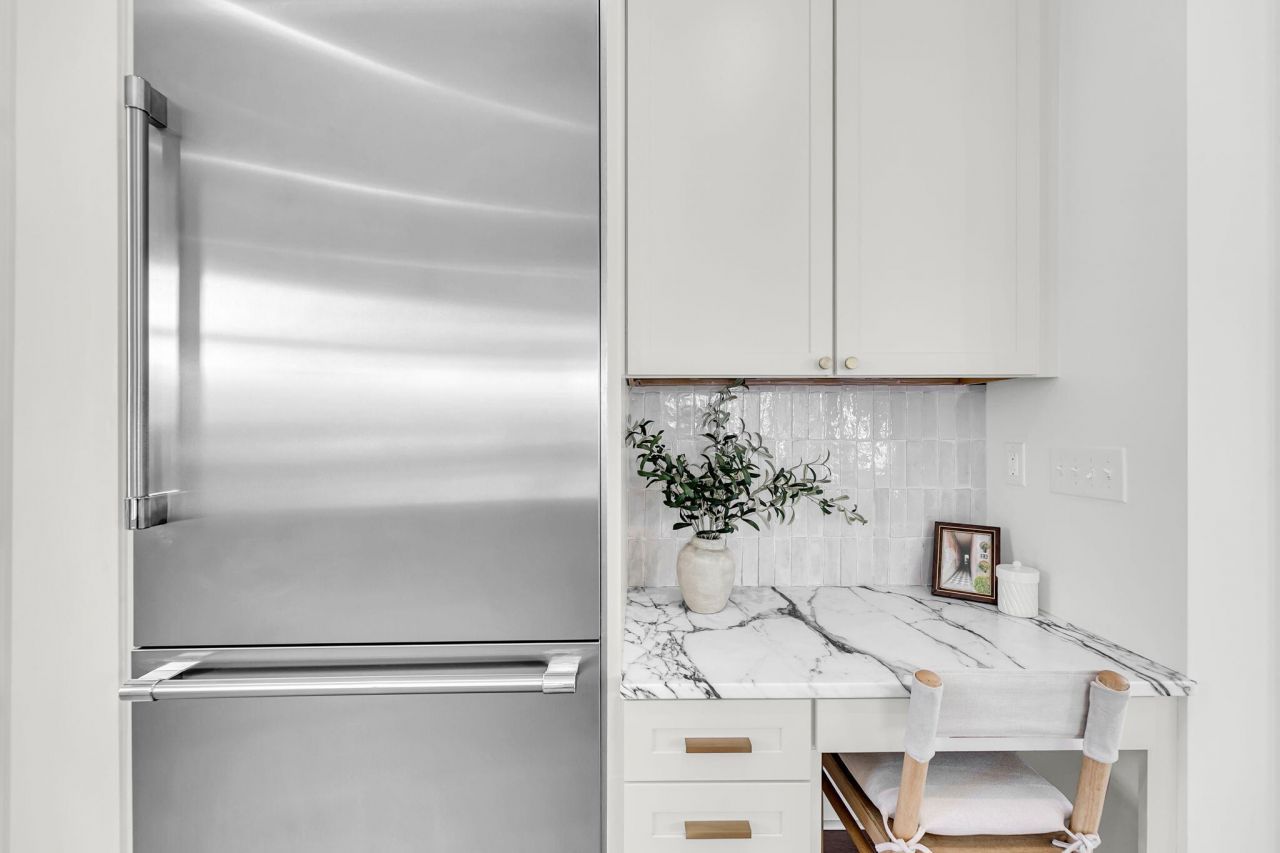 546 Center Street Photo 19