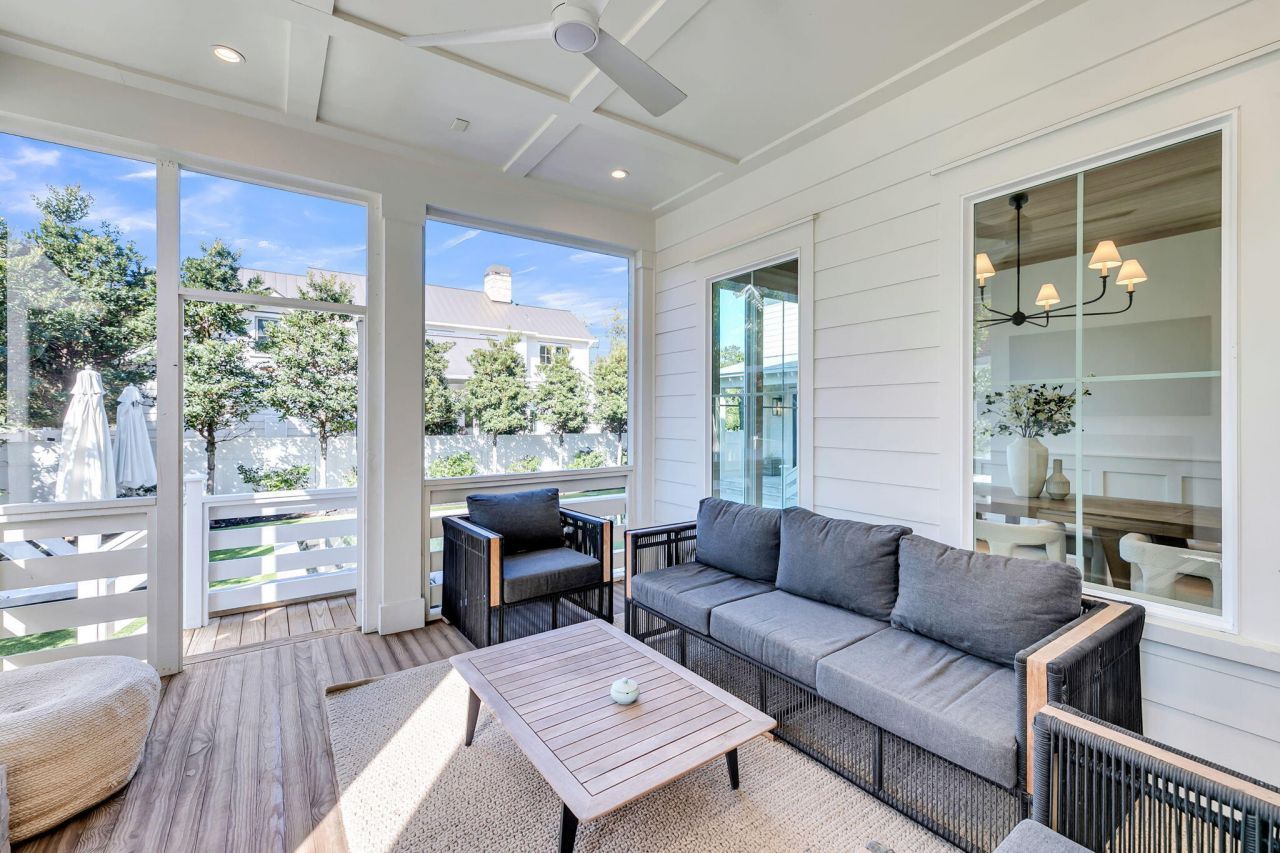 546 Center Street Photo 39