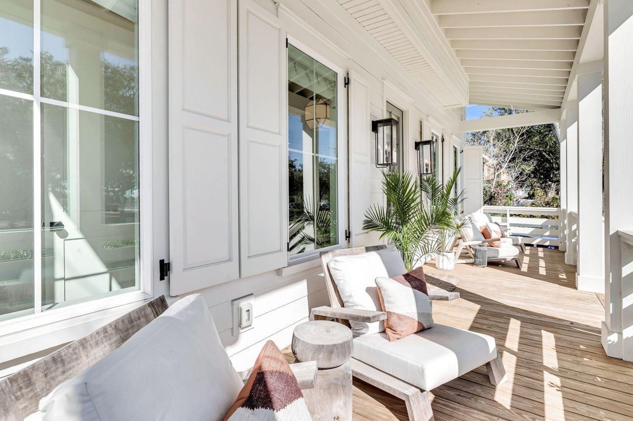 546 Center Street Photo 43