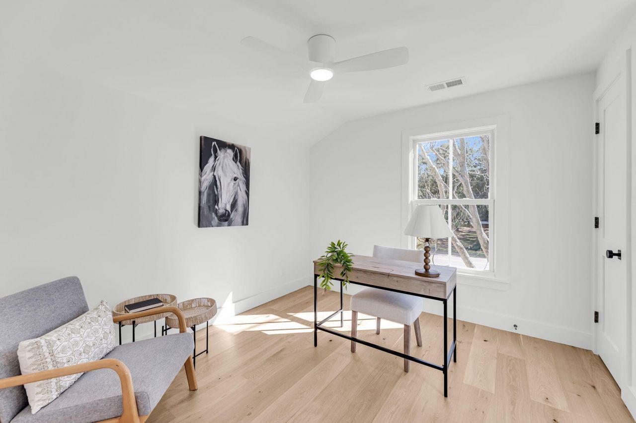 546 Center Street Photo 47