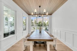 546 Center Street photo 4