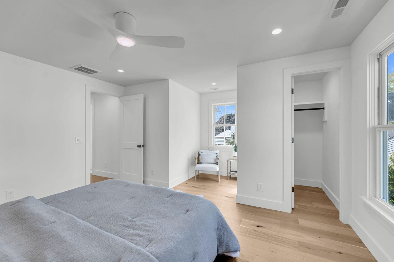 546 Center Street Photo 56