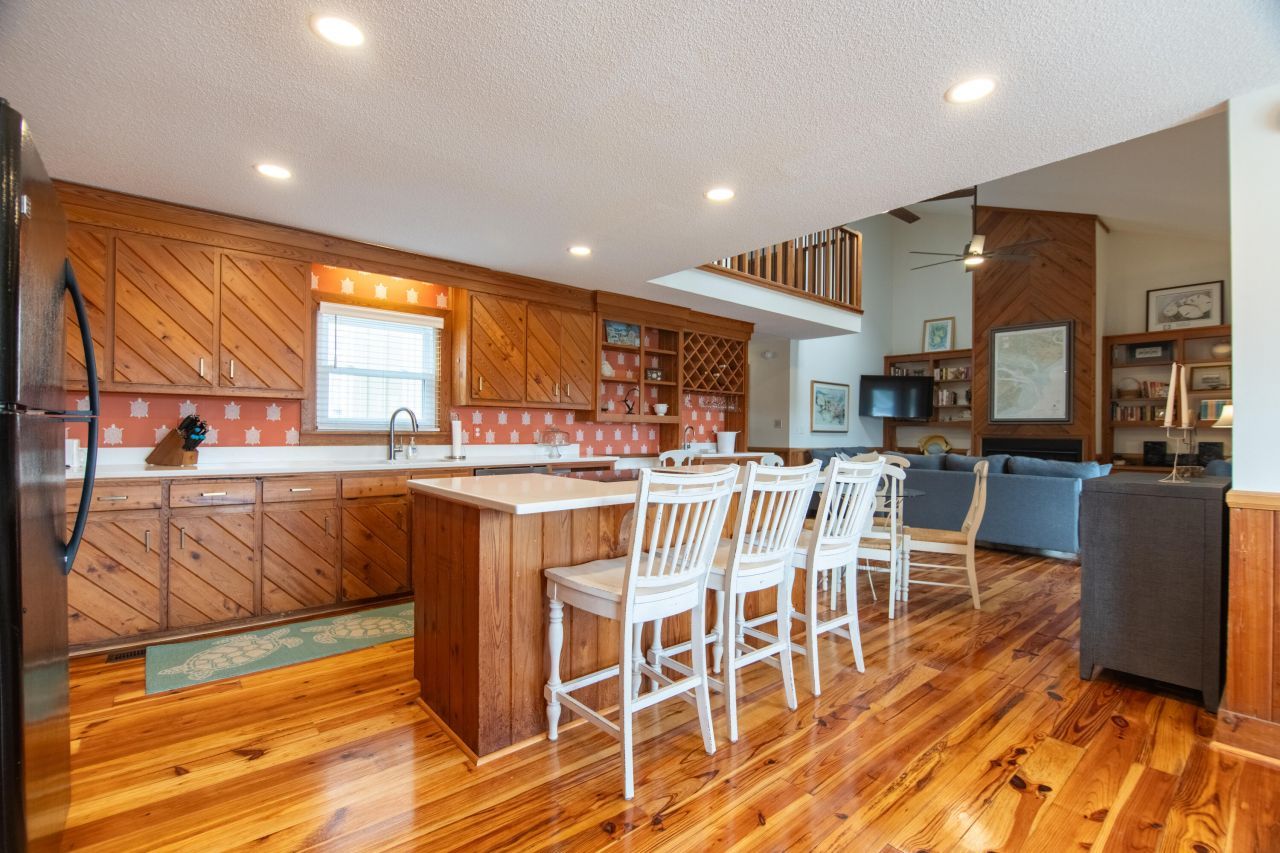 3603 Bay Point Drive Photo 7