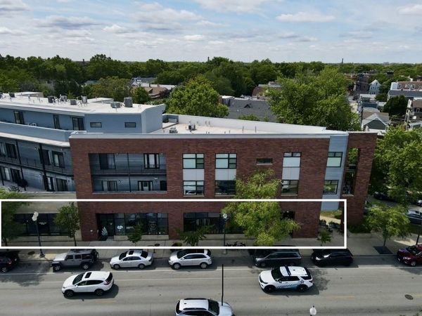 3740 N Lincoln Avenue, Chicago, IL 60613