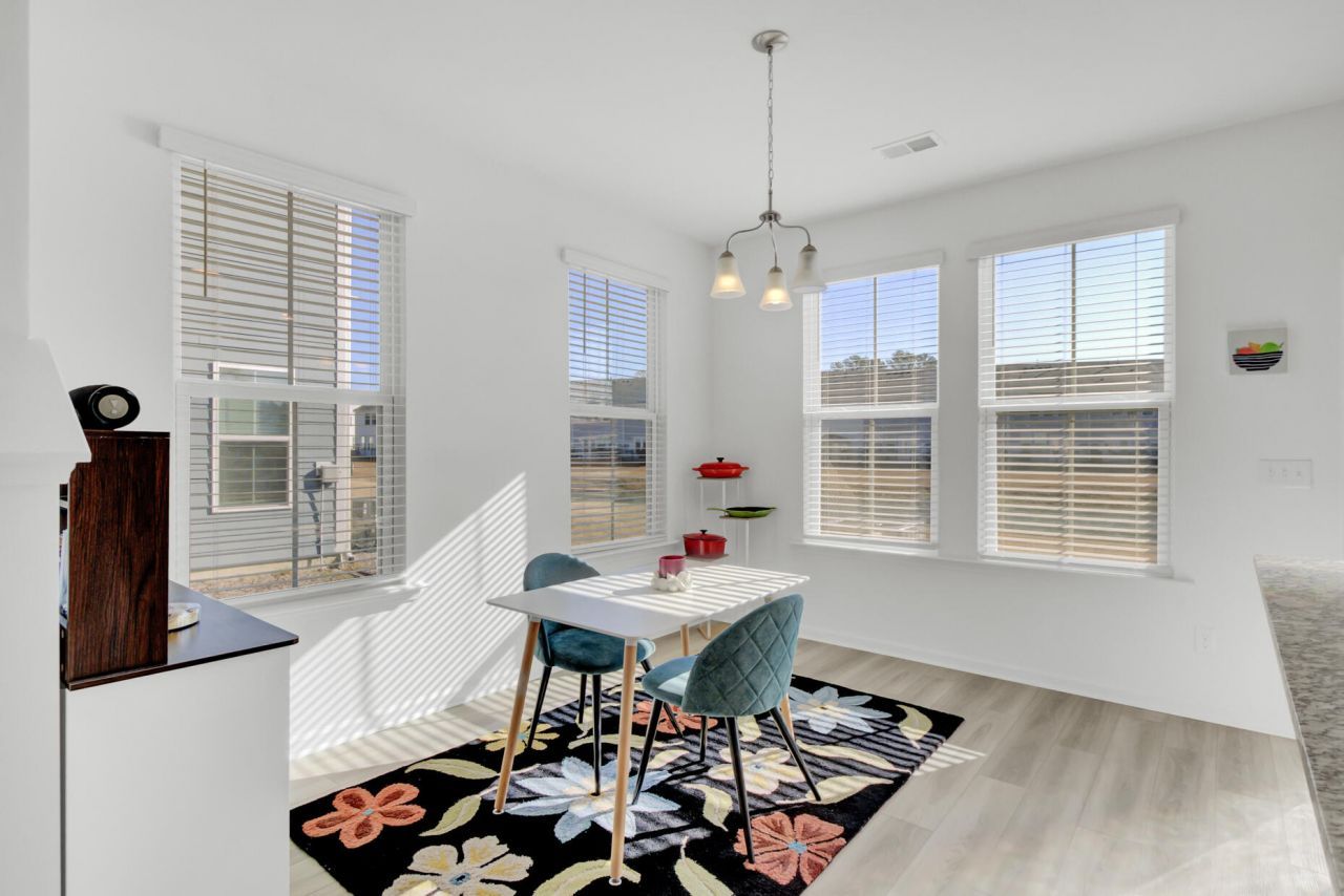 500 Trotters Lane Photo 13