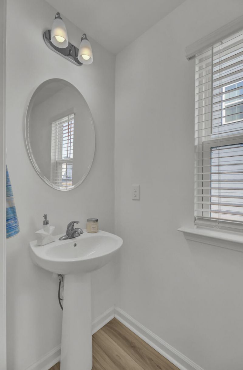 500 Trotters Lane Photo 15