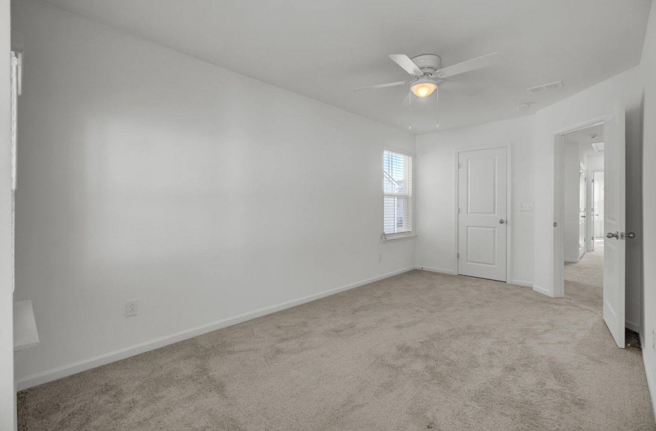 500 Trotters Lane Photo 25